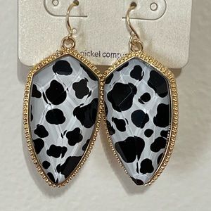 🌟JUST IN!🌟 Savannah Gold Black Cow Print Earrings
